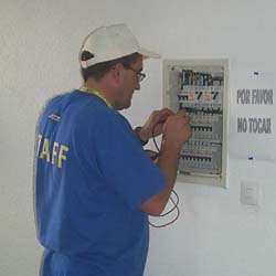 Jose Carlos Garcia-Martinez fixing the power down the hall