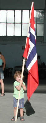 Bine Bergan proudly waves the Norwegian flag!